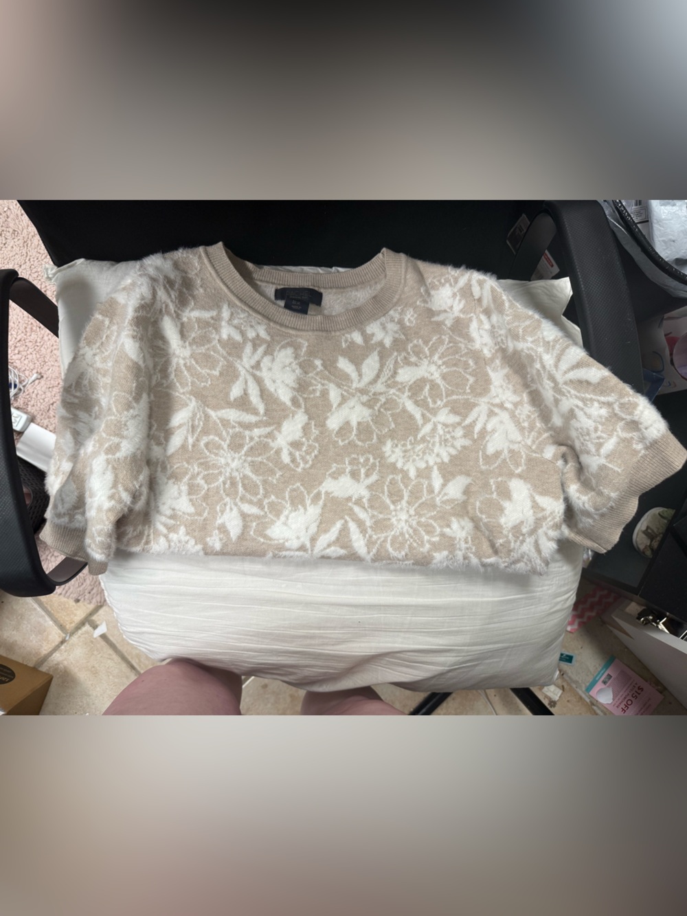 Short-Sleeve Beige and White Floral Knit Top